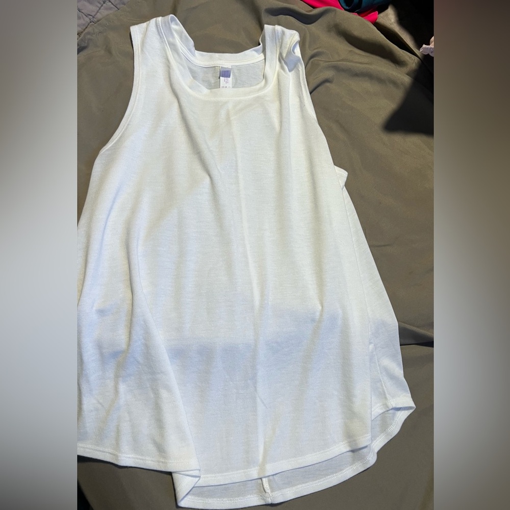 TANK TOP FOR LAYERING